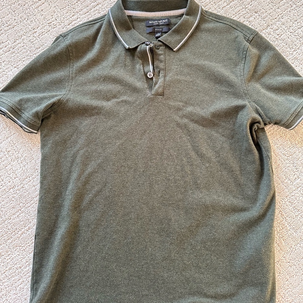Banana Republic men’s polo size L
